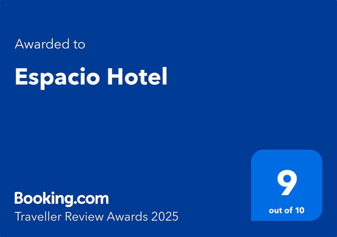 Espacio Hotel Taguig Exterior foto